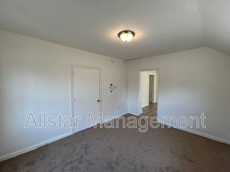 3617 W 46th ( Up) Cleveland, OH 44102 property image