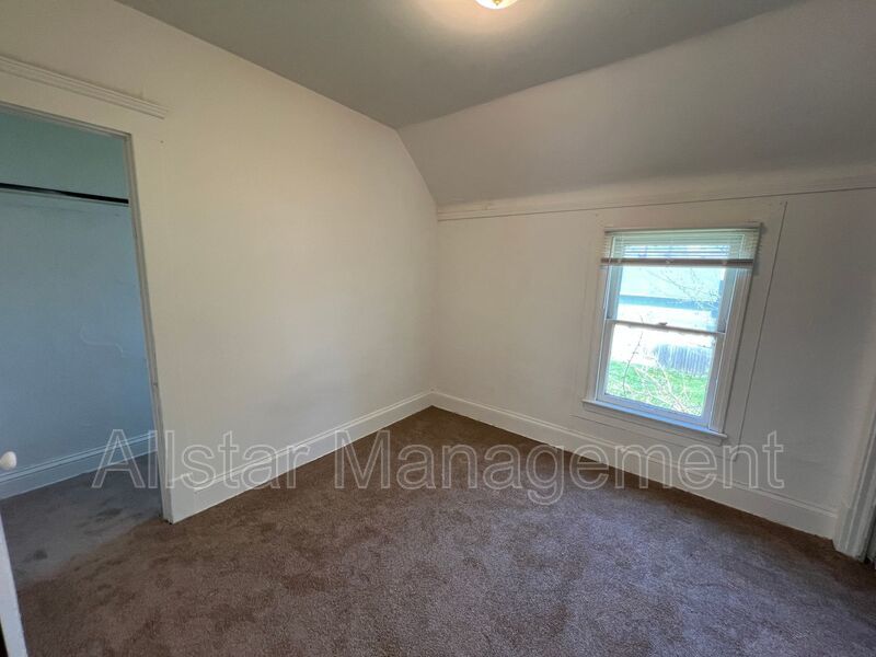 3617 W 46th ( Up) Cleveland, OH 44102 property image