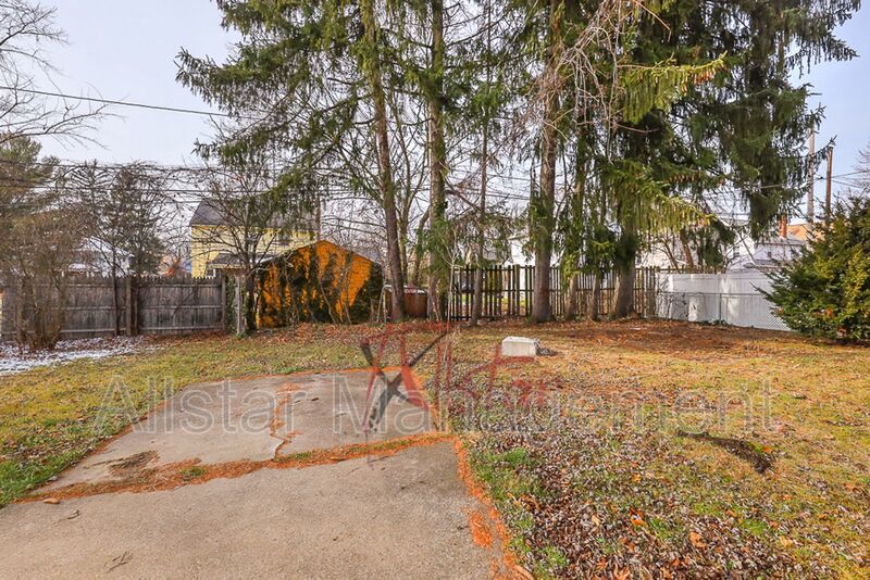 458 Hillwood Dr., Akron property image