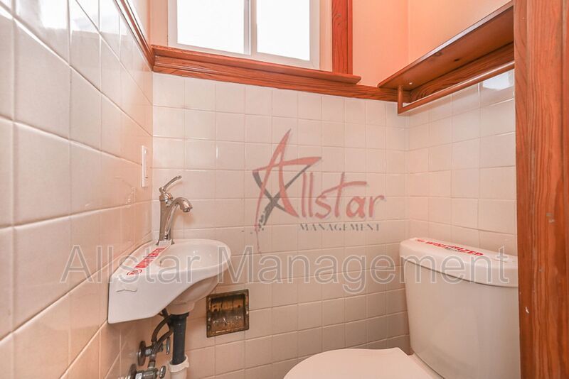 458 Hillwood Dr., Akron property image