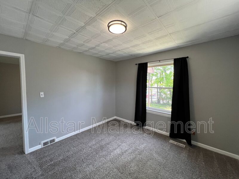 4859 E 97th Street - Down Garfield Heights, OH 44125 property image