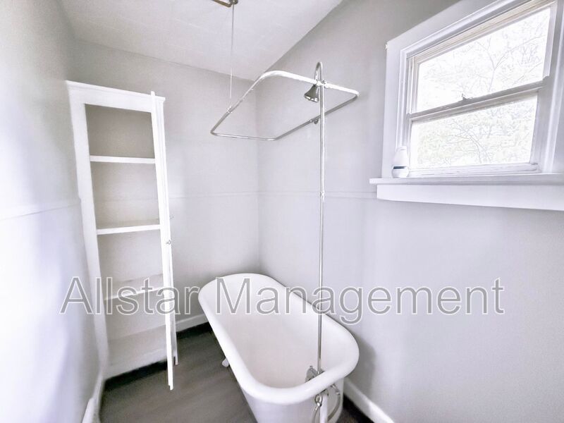 6714 Worley Ave.  Cleveland, OH Rear/upper unit property image