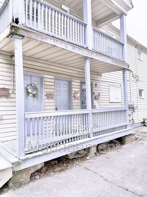 6714 Worley Ave.  Cleveland, OH Rear/upper unit property image