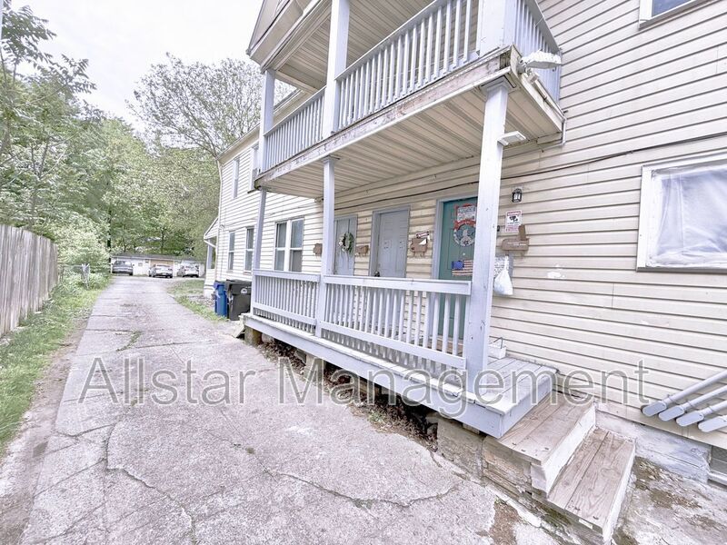 6714 Worley Ave.  Cleveland, OH Rear/upper unit property image