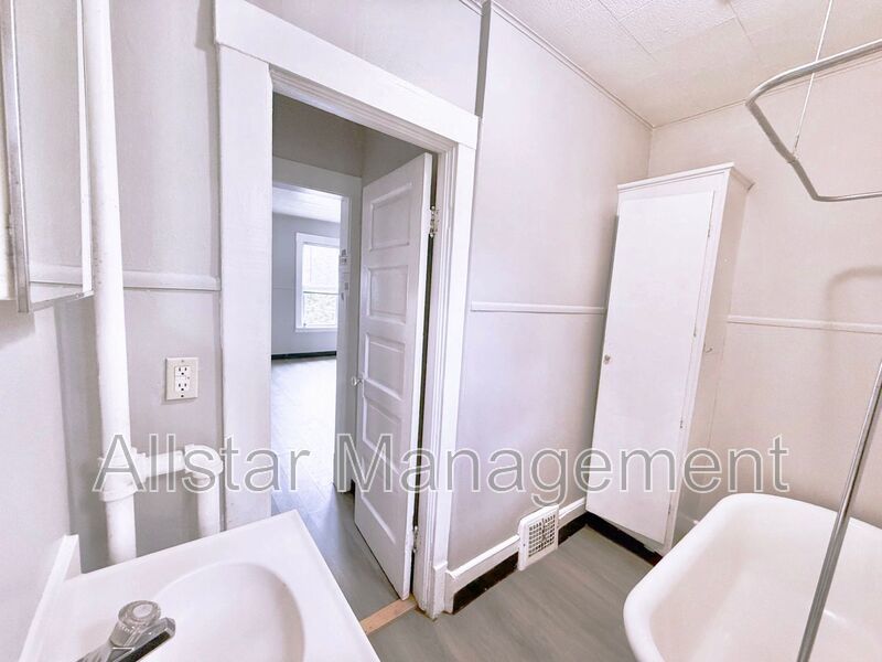 6714 Worley Ave.  Cleveland, OH Rear/upper unit property image