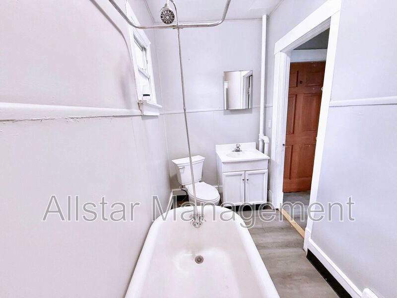6714 Worley Ave.  Cleveland, OH Rear/upper unit property image