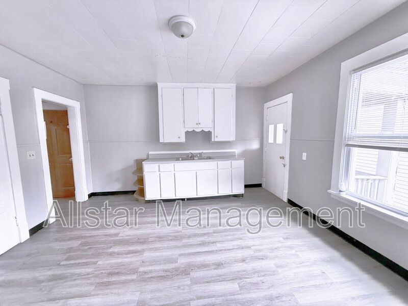 6714 Worley Ave.  Cleveland, OH Rear/upper unit property image