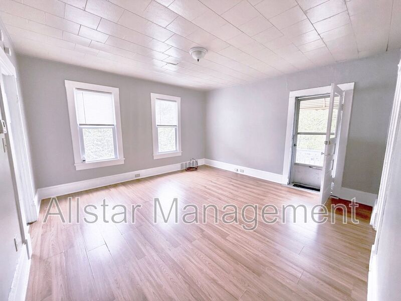 6714 Worley Ave.  Cleveland, OH Rear/upper unit property image