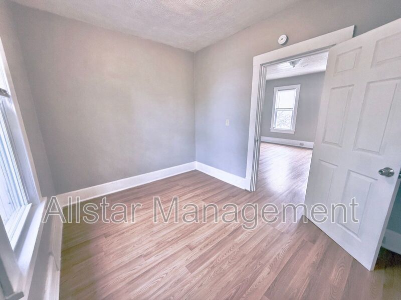 6714 Worley Ave.  Cleveland, OH Rear/upper unit property image