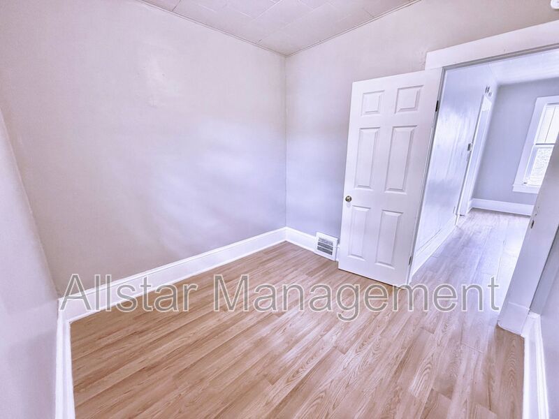 6714 Worley Ave.  Cleveland, OH Rear/upper unit property image