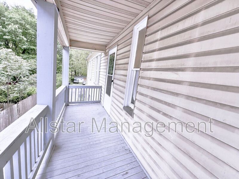 6714 Worley Ave.  Cleveland, OH Rear/upper unit property image
