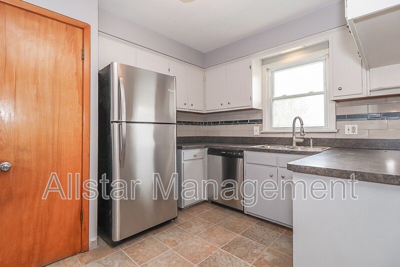 26611 Lakeshore Blvd. (Up), Euclid property image