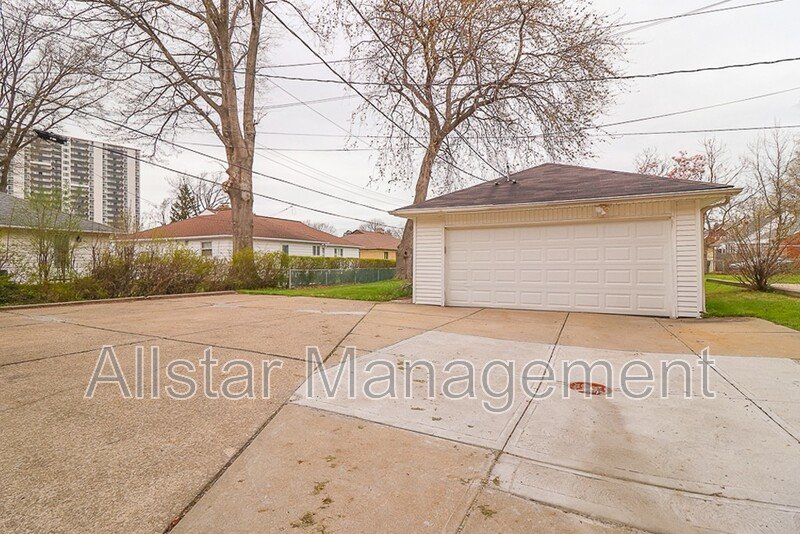 26611 Lakeshore Blvd. (Up), Euclid property image