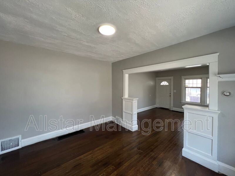 8203 Denison Avenue - (Right Side) Cleveland, OH 44102 property image
