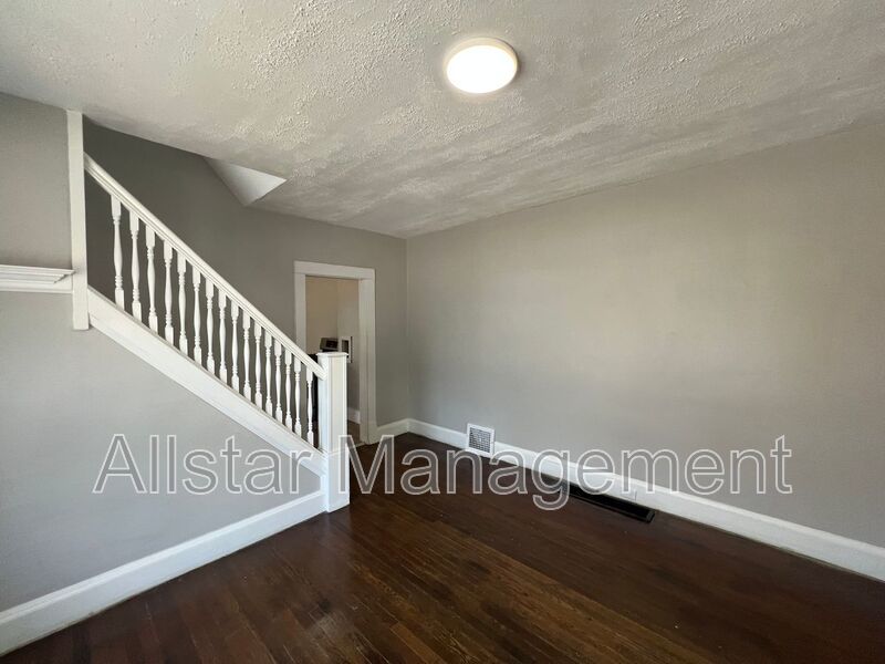 8203 Denison Avenue - (Right Side) Cleveland, OH 44102 property image