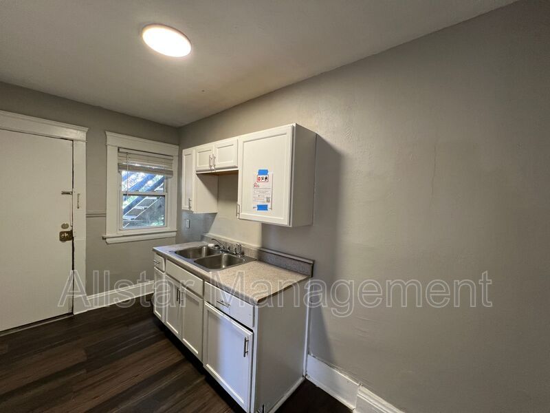 13815 Idarose Ave. #1, Cleveland property image