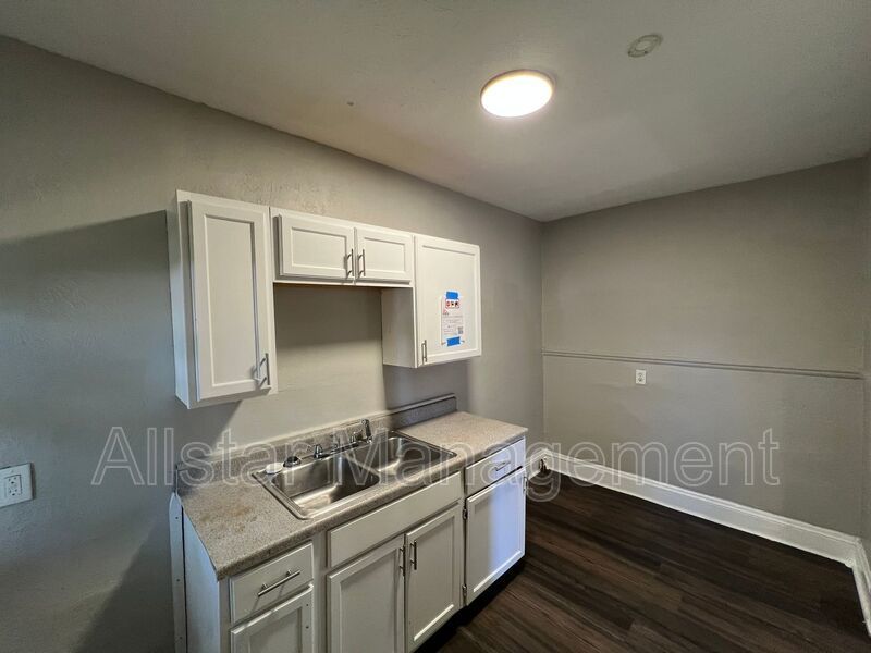 13815 Idarose Ave. #1, Cleveland property image