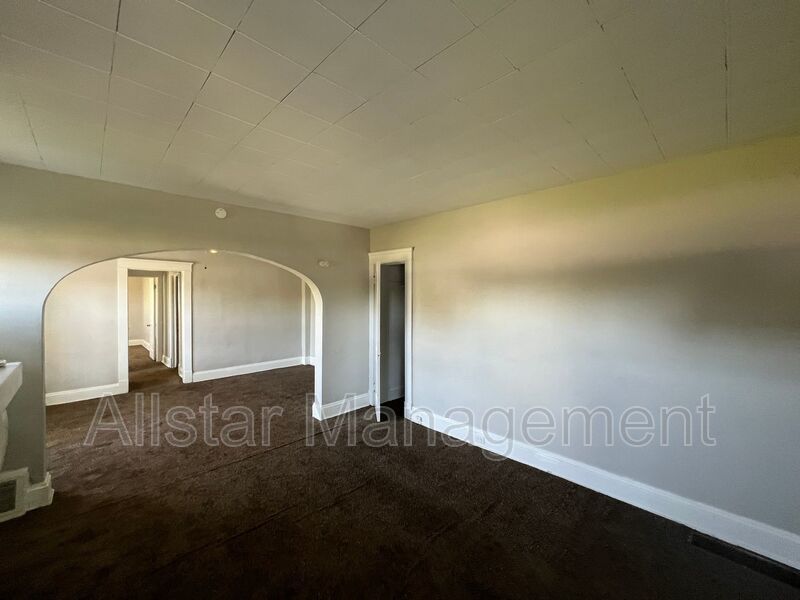 13815 Idarose Ave. #1, Cleveland property image