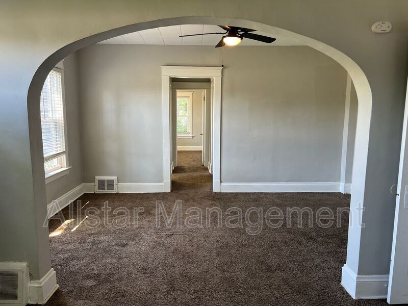 13815 Idarose Ave. #1, Cleveland property image