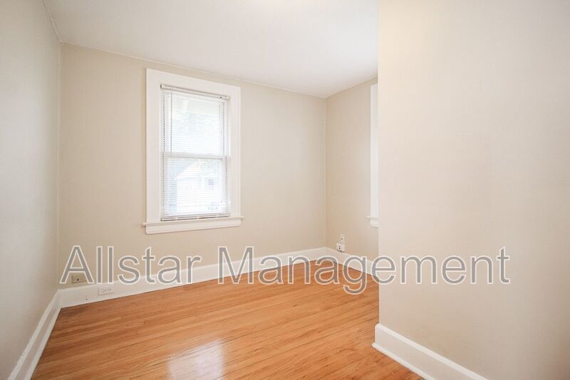 14210 Athens, Lakewood property image