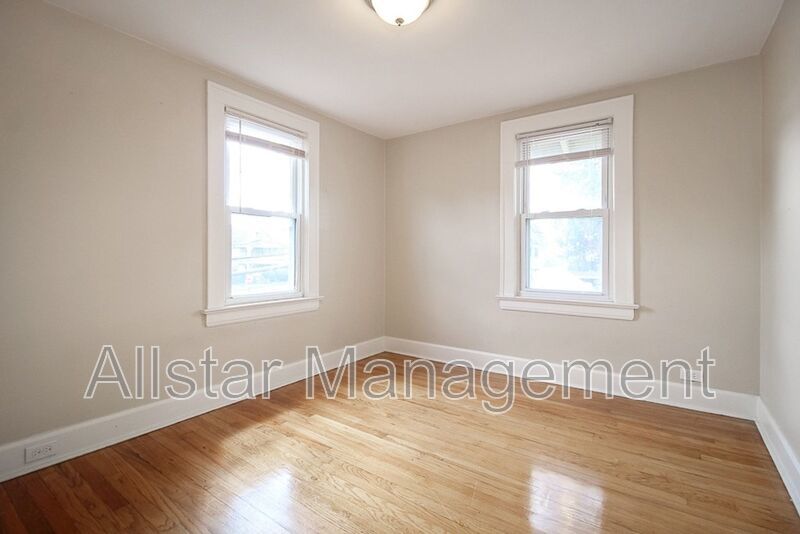 14210 Athens, Lakewood property image