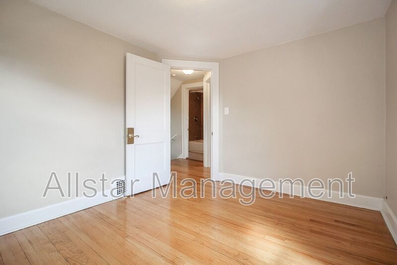 14210 Athens, Lakewood property image