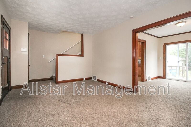 14210 Athens, Lakewood property image
