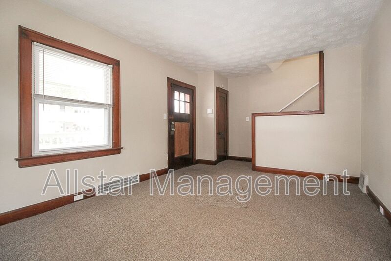 14210 Athens, Lakewood property image