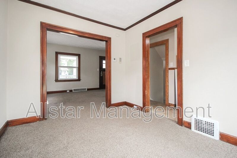 14210 Athens, Lakewood property image