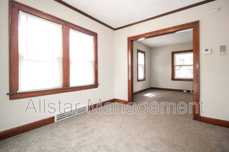 14210 Athens, Lakewood property image