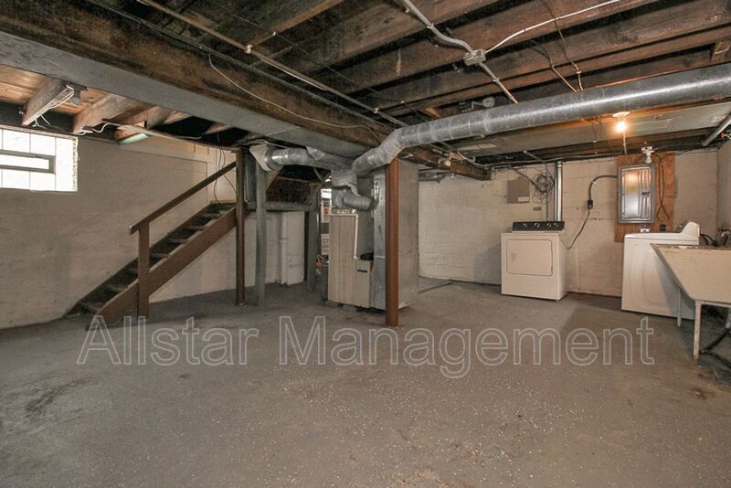 14210 Athens, Lakewood property image