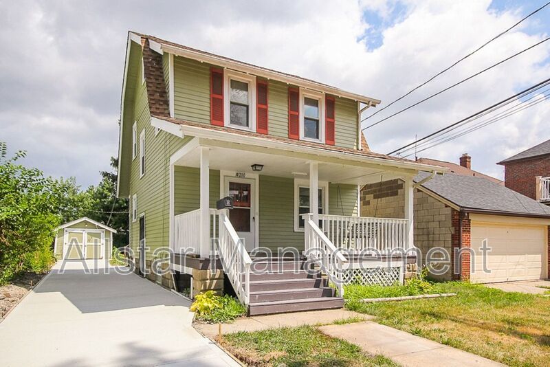 14210 Athens, Lakewood property image