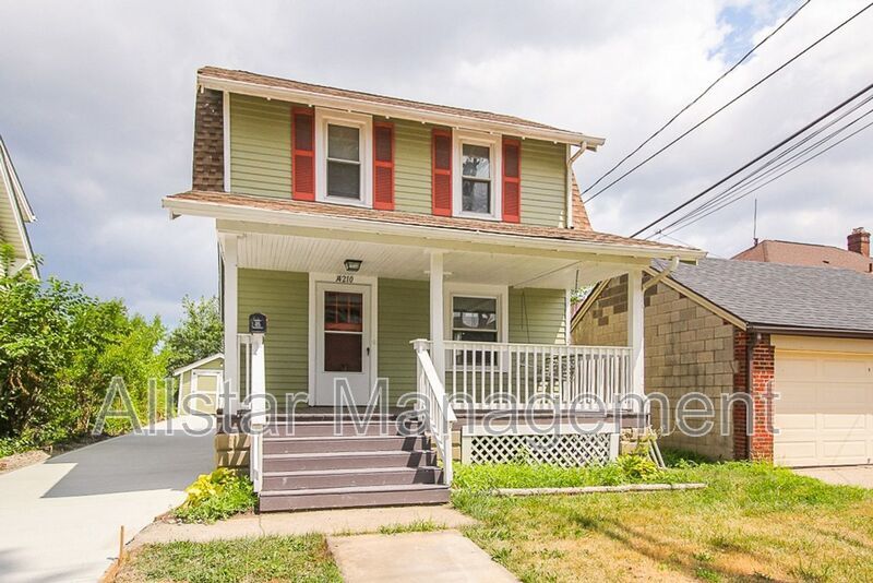 14210 Athens, Lakewood property image
