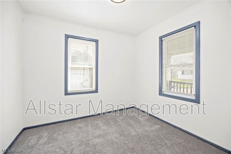 961 Wyley Avenue Akron, OH 44306 property image