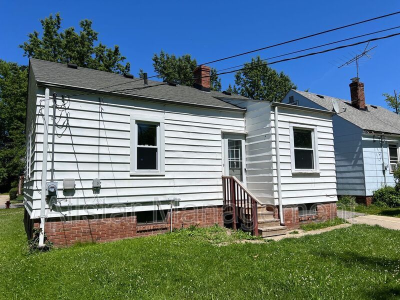 1480 E 196th Street Euclid, OH 44117 property image
