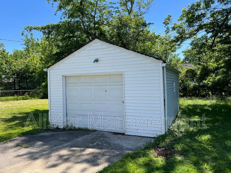 1480 E 196th Street Euclid, OH 44117 property image