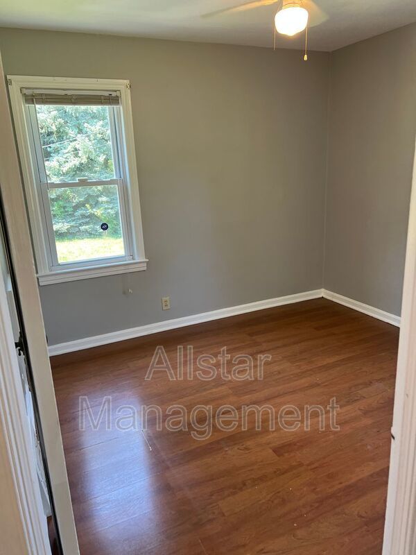 1480 E 196th Street Euclid, OH 44117 property image
