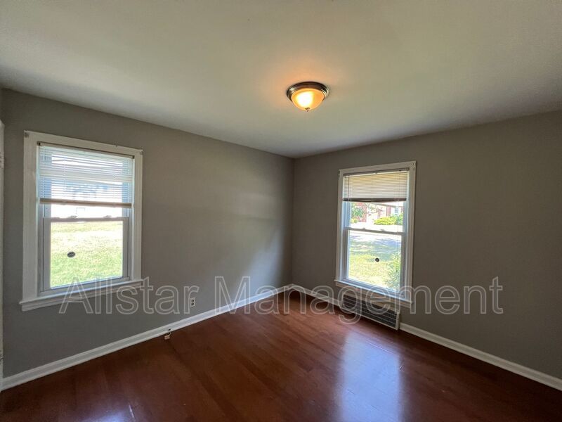 1480 E 196th Street Euclid, OH 44117 property image
