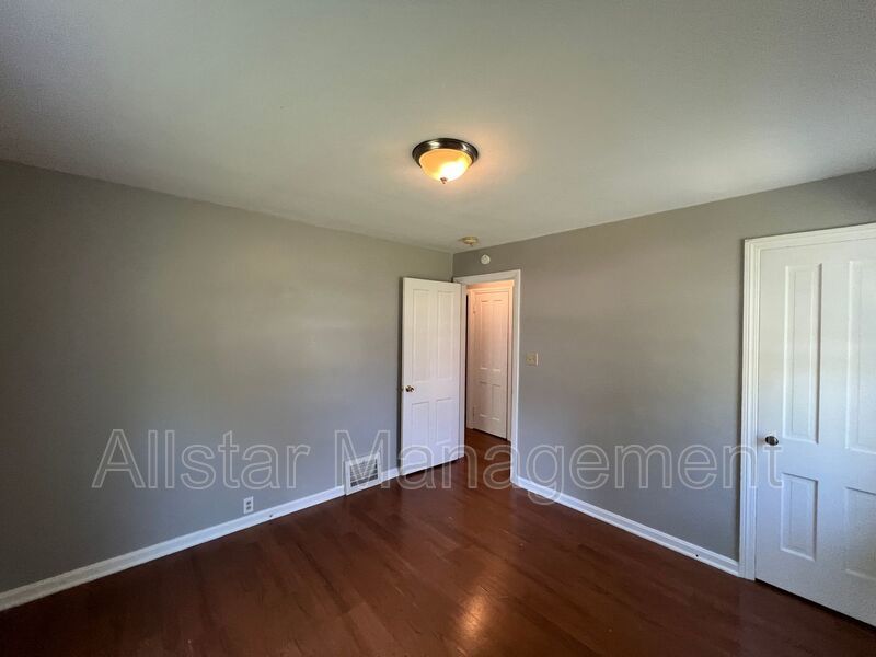 1480 E 196th Street Euclid, OH 44117 property image