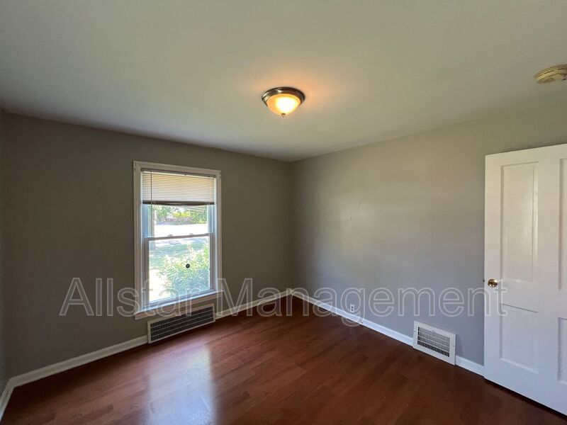 1480 E 196th Street Euclid, OH 44117 property image