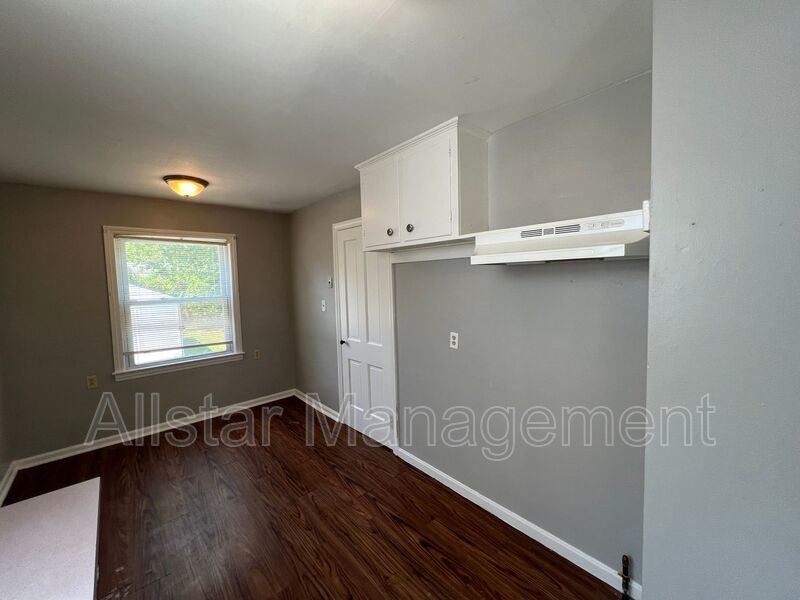 1480 E 196th Street Euclid, OH 44117 property image