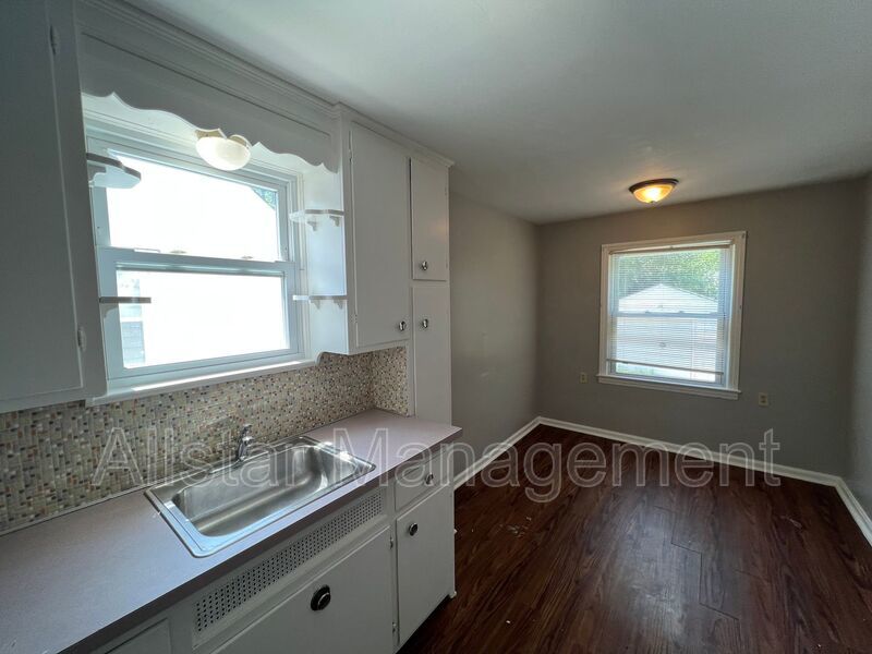1480 E 196th Street Euclid, OH 44117 property image