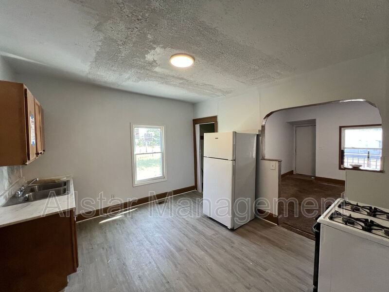 3611 E 116th Street - Lower Unit Cleveland, OH 44105 property image