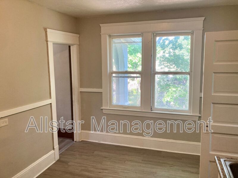 2785 E 117th Street - up Cleveland, OH 44120 property image