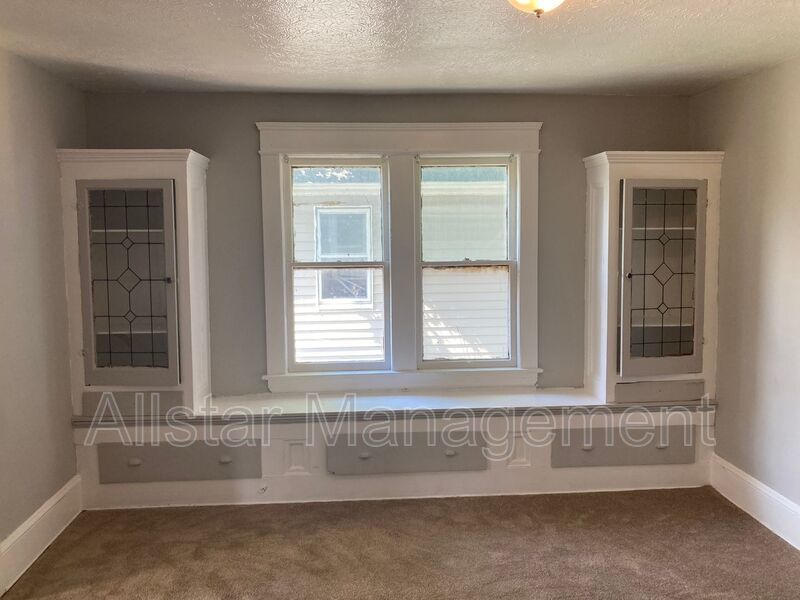 2785 E 117th Street - up Cleveland, OH 44120 property image
