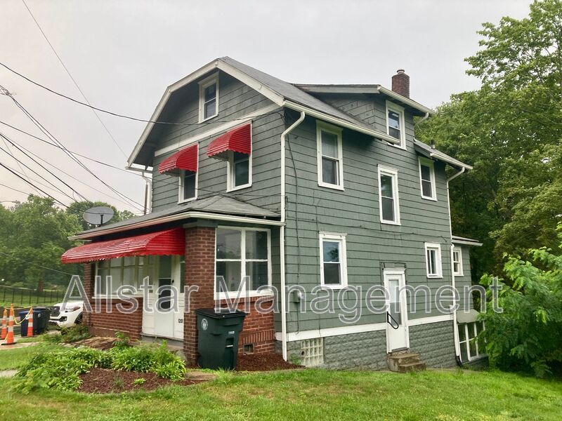 1201 East Ave property image