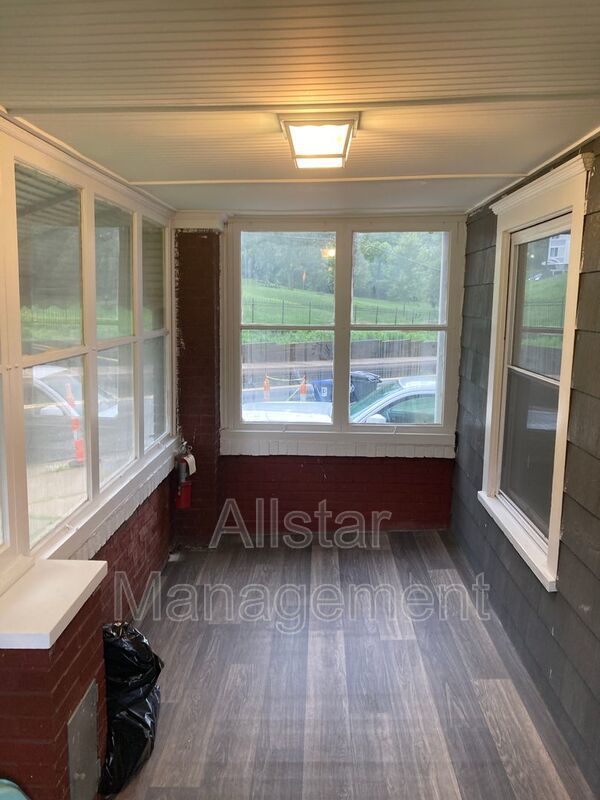 1201 East Ave property image