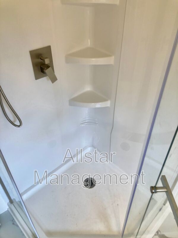 1201 East Ave property image