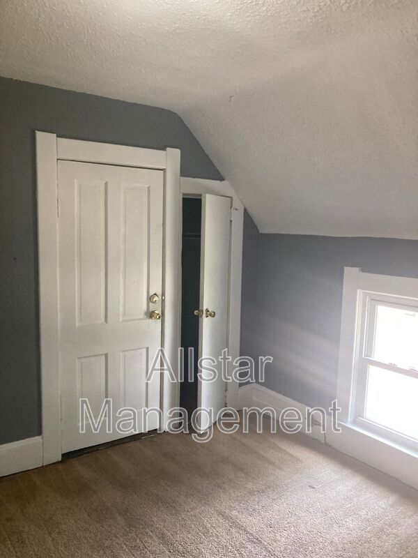 14221 Darley Ave Cleveland, OH 44110 property image