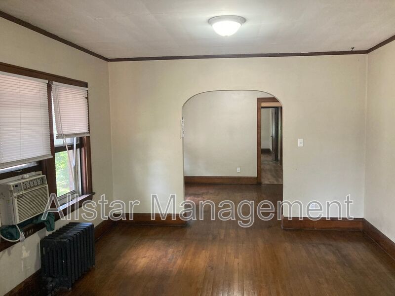 598 Blaine Avenue - Unit 3 Akron, OH 44310 property image